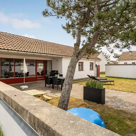 Aike - 1km From The Sea By Interhome