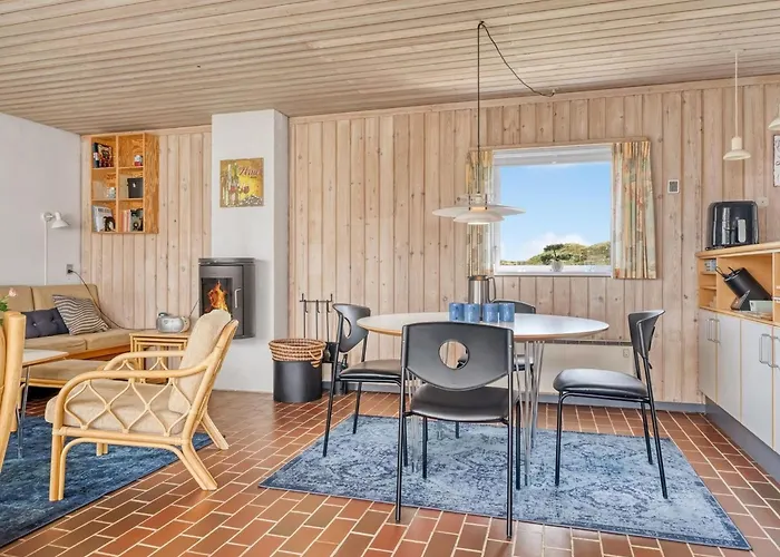 Aike - 1km From The Sea By Interhome