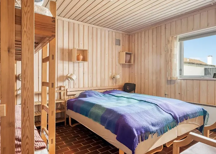 Aike - 1km From The Sea By Interhome